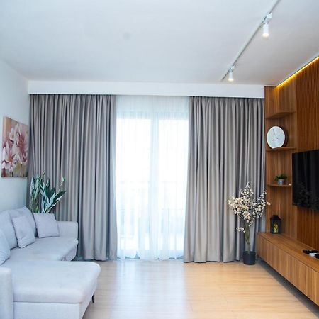 The Pavilion 1Bdr Luxury Apt Accra Bagian luar foto