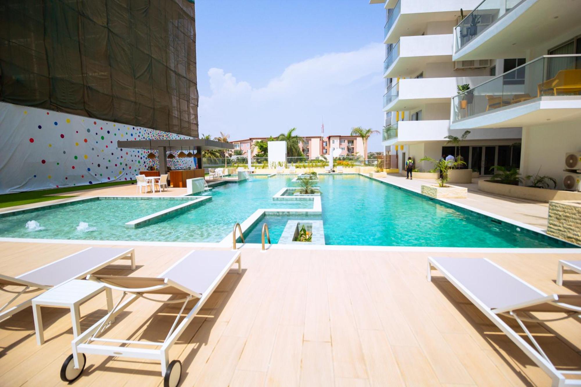 The Pavilion 1Bdr Luxury Apt Accra Bagian luar foto